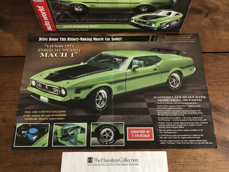 AUTO WORLD AMERICAN MUSCLE 1971 FORD MUSTANG MACH 1 THE HAMILTON COLLECTION 1/18