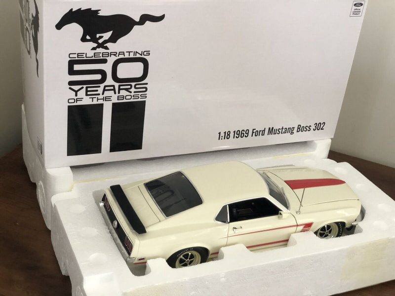 ACME 1969 FORD MUSTANG BOSS 302 50 YEARS ANNIVERSARY EDITION 1:18